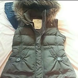 A&F Hooded Vest